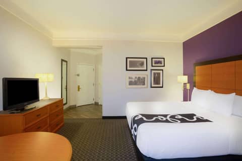 La Quinta by Wyndham St. Louis Westport — photo 4