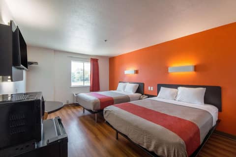 Motel 6-San Antonio, TX - Downtown - Alamo Dome — photo 4