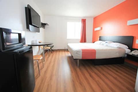 Motel 6-San Antonio, TX - Downtown - Alamo Dome — photo 8