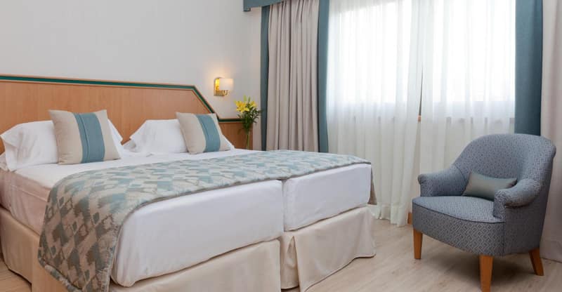 Hotel Praga — hotel room
