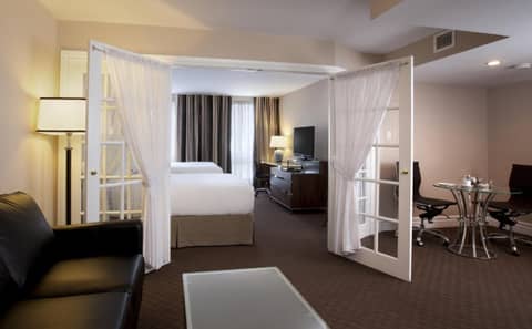Hôtel Le Cantlie Suites — hotel room
