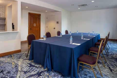 Hilton Austin Airport — photo 3