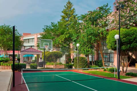 Sonesta ES Suites New Orleans Convention Center — activities & amenities