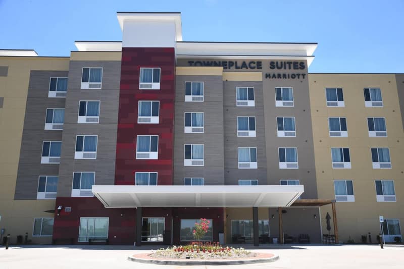 TownePlace Suites Kansas City At Briarcliff — building
