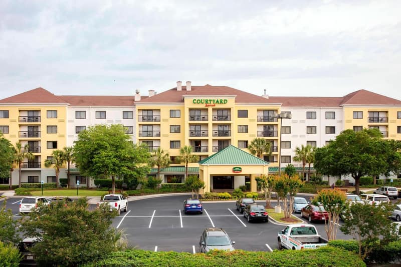 Courtyard by Marriott Myrtle Beach Barefoot Landing — building