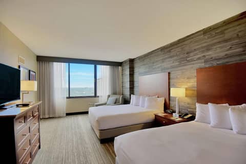 DoubleTree by Hilton Hotel & Suites Houston by the Galleria — photo 7