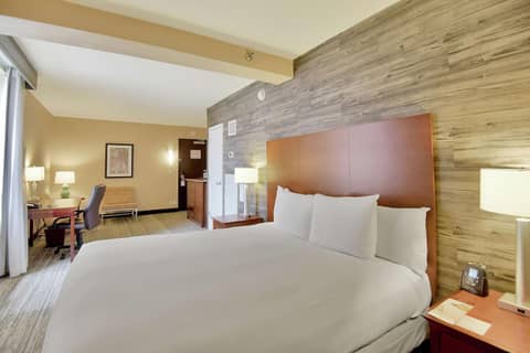 DoubleTree by Hilton Hotel & Suites Houston by the Galleria — photo 8