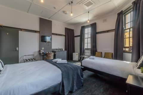 Royal Hotel Ryde — hotel room