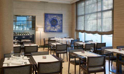 NH Valencia Center — dining