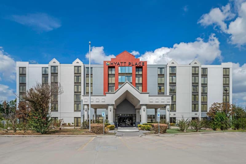 The IAH Houston Hotel — building