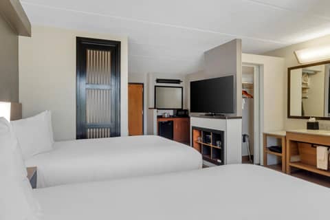 The IAH Houston Hotel — photo 3