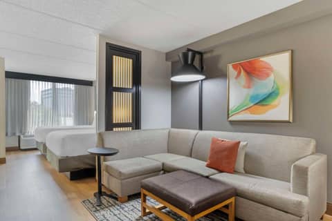 The IAH Houston Hotel — photo 9