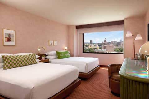 Renaissance Austin Downtown Hotel — photo 9
