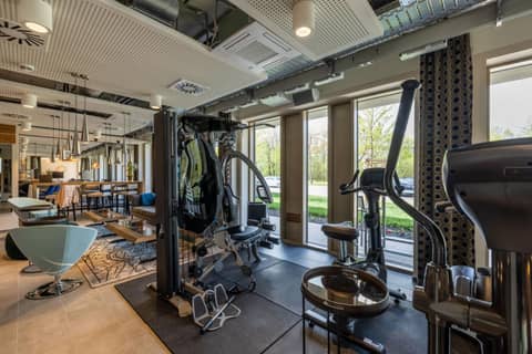 MASEVEN München Messe Trudering — activities & amenities