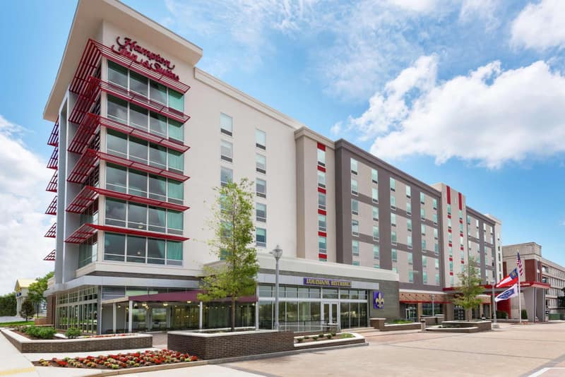 Hampton Inn & Suites Atlanta Buckhead Place — building