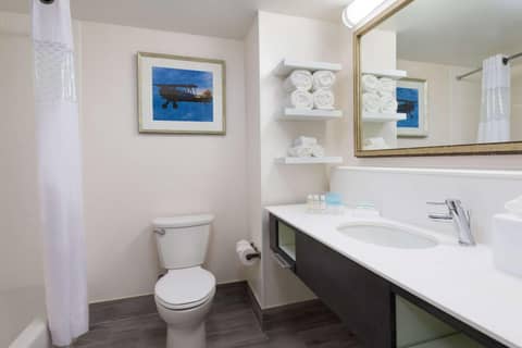 Hampton Inn & Suites Atlanta Buckhead Place — photo 3