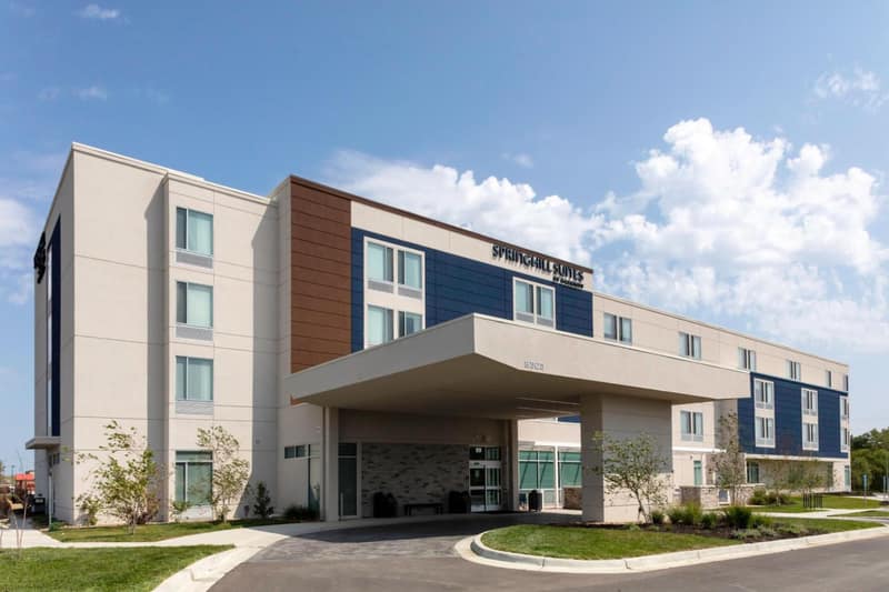 SpringHill Suites Kansas City Airport — building