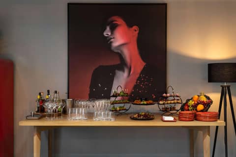 Radisson RED Hotel Johannesburg Rosebank — photo 2