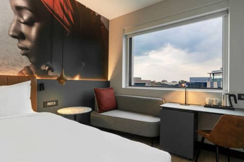 Radisson RED Hotel Johannesburg Rosebank — photo 7