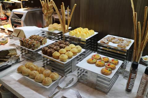 Al Meroz Hotel Bangkok - The Leading Halal Hotel — photo 7
