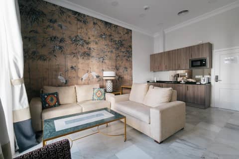 Apartamentos Abreu Suites — hotel room