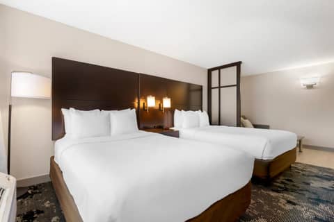 City Express by Marriott Orlando International Drive — hotel room