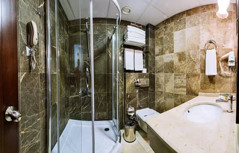 Gülhanepark Hotel & Spa — bathroom