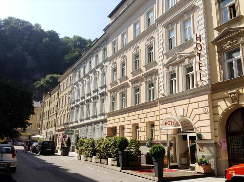 Altstadthotel Wolf-Dietrich — building