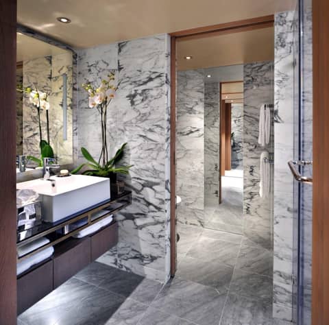 The Hari London — bathroom