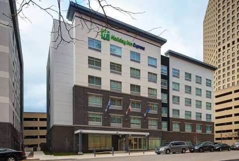 Holiday Inn Express - Milwaukee Downtown by IHG — photo 3