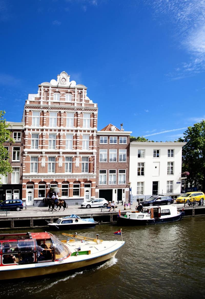 Hotel Nes Amsterdam — building