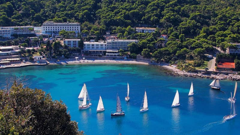 Hotel Vis — building