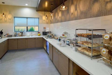 Comfort Inn & Suites Houston I-45 North - IAH — photo 2