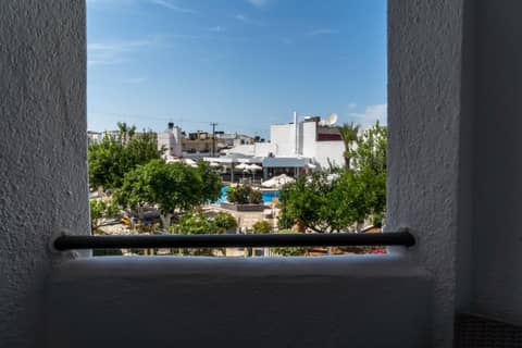 Malia Holidays Hotel — photo 4