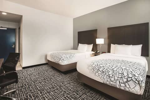 La Quinta Inn & Suites by Wyndham Baltimore Downtown — photo 9