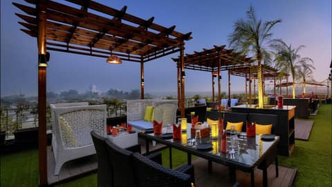 Hotel Alleviate — roof