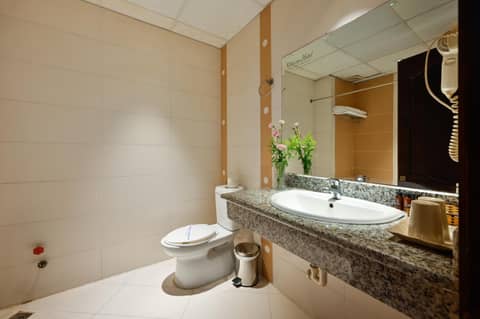 Cherry Central Hotel- Near Opera House — photo 3