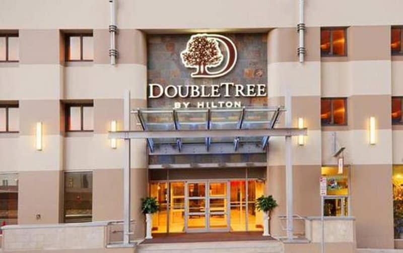 DoubleTree by Hilton Hotel & Suites Pittsburgh Downtown — building