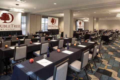 DoubleTree by Hilton Hotel & Suites Pittsburgh Downtown — photo 8