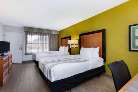 La Quinta Inn Tampa Airport Stadium Westshore — photo 2