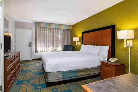 La Quinta Inn Tampa Airport Stadium Westshore — photo 9