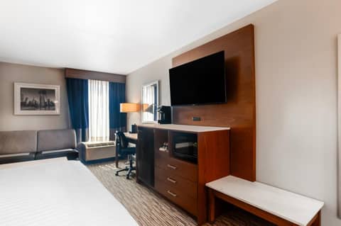 Best Western Plus Commerce Hotel — photo 9