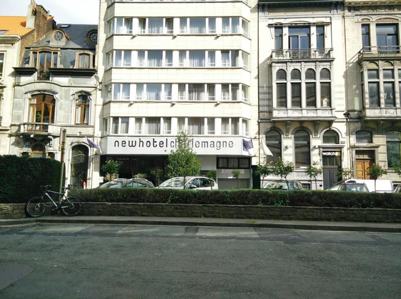 New Hotel Charlemagne — building