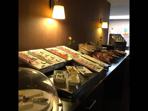 New Hotel Charlemagne — dining