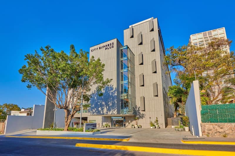 City Express Plus by Marriott Guadalajara Providencia — building