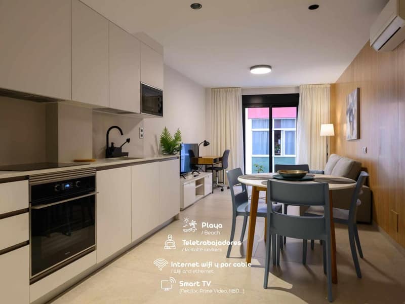 Living Las Canteras Homes - MAREA FLATS — hotel room