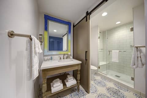 Universal's Loews Sapphire Falls Resort — photo 7