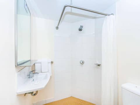 ibis budget Sydney Airport — photo 6
