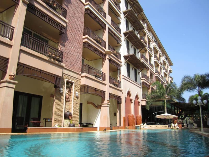 Wannara Hotel Hua Hin — building