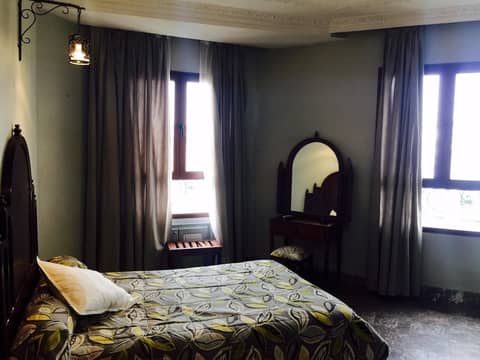 Hotel Al Mamoun — hotel room